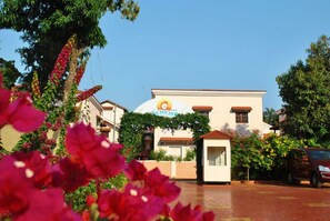 Exterior - Cochichos Resort (Vagator)