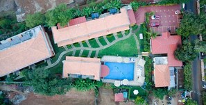 Property grounds - Cochichos Resort (Vagator)