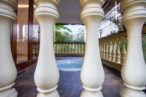 Cottage with Jacuzzi | 阳台