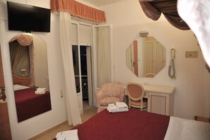 In-room safe, desk, free WiFi, bed sheets - Hotel Baia Marina (Cattolica)