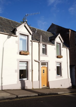 Exterior - Avonlea (Crieff)