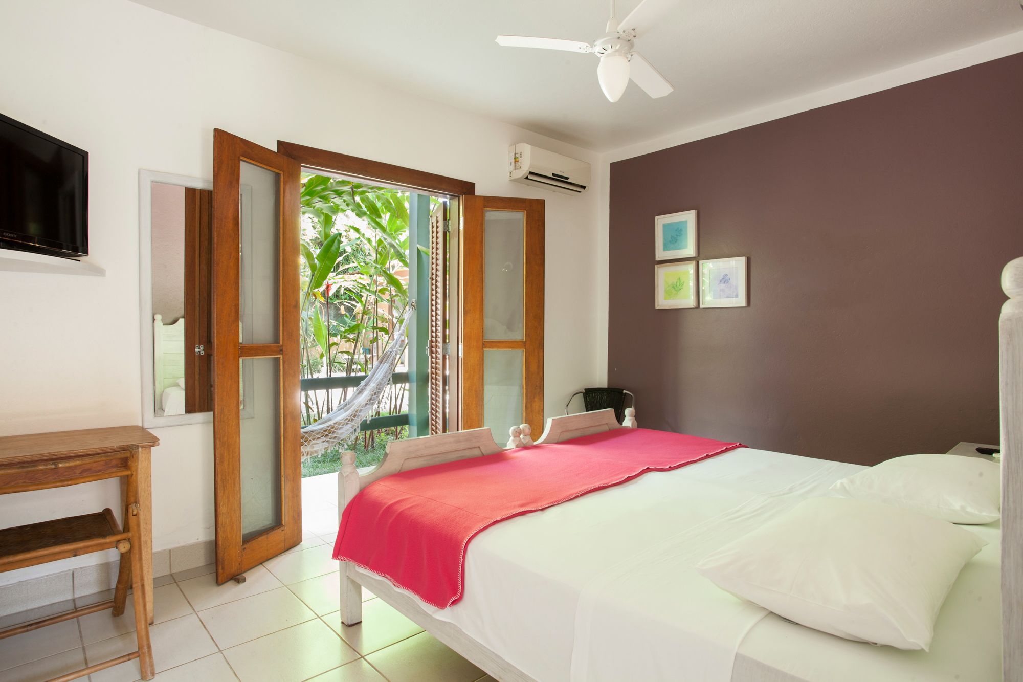 Quarto casal luxo de uso individual | Frigobar, cortinas blackout, Wi-Fi de cortesia