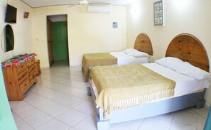 Quadruple Room | Iron/ironing board, free rollaway beds, free WiFi