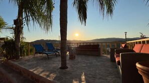 ลานระเบียง/นอกชาน