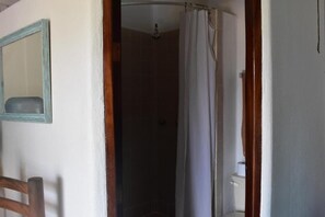 Vila conforto | Wi-Fi de cortesia, roupa de cama