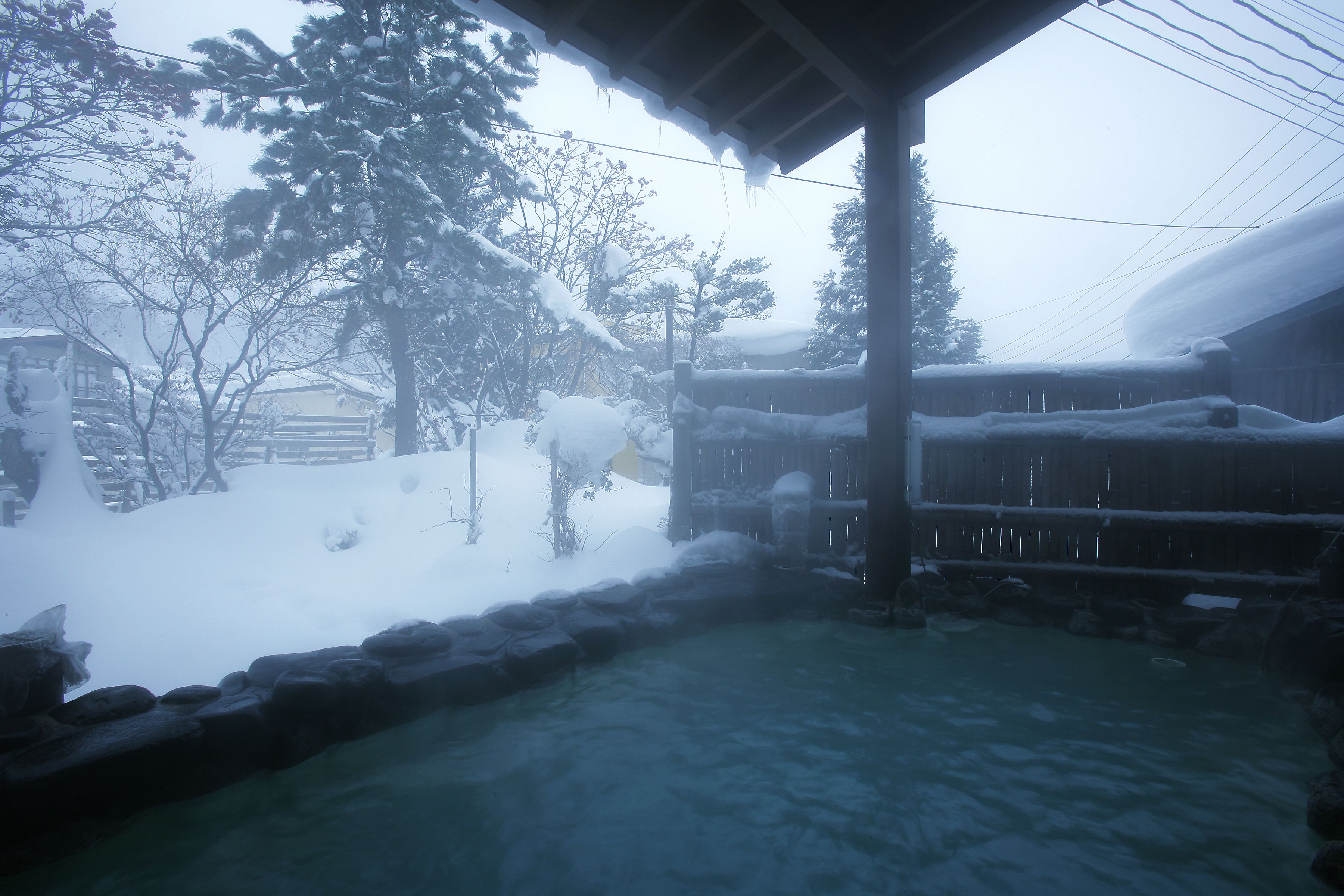 ホットタブ、温泉 / 鉱泉