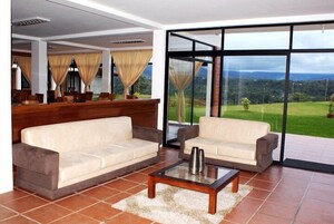 Área de estar no saguão