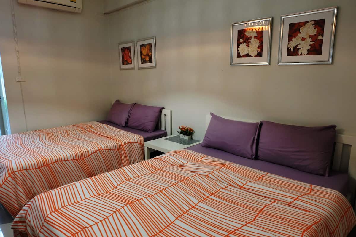 Desk, blackout curtains, rollaway beds, free WiFi