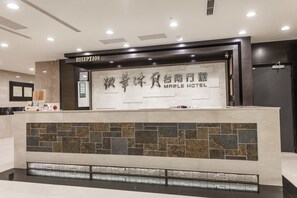 Reception - Maple Hotel (Tainan)