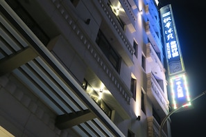 Exterior detail - Maple Hotel (Tainan)