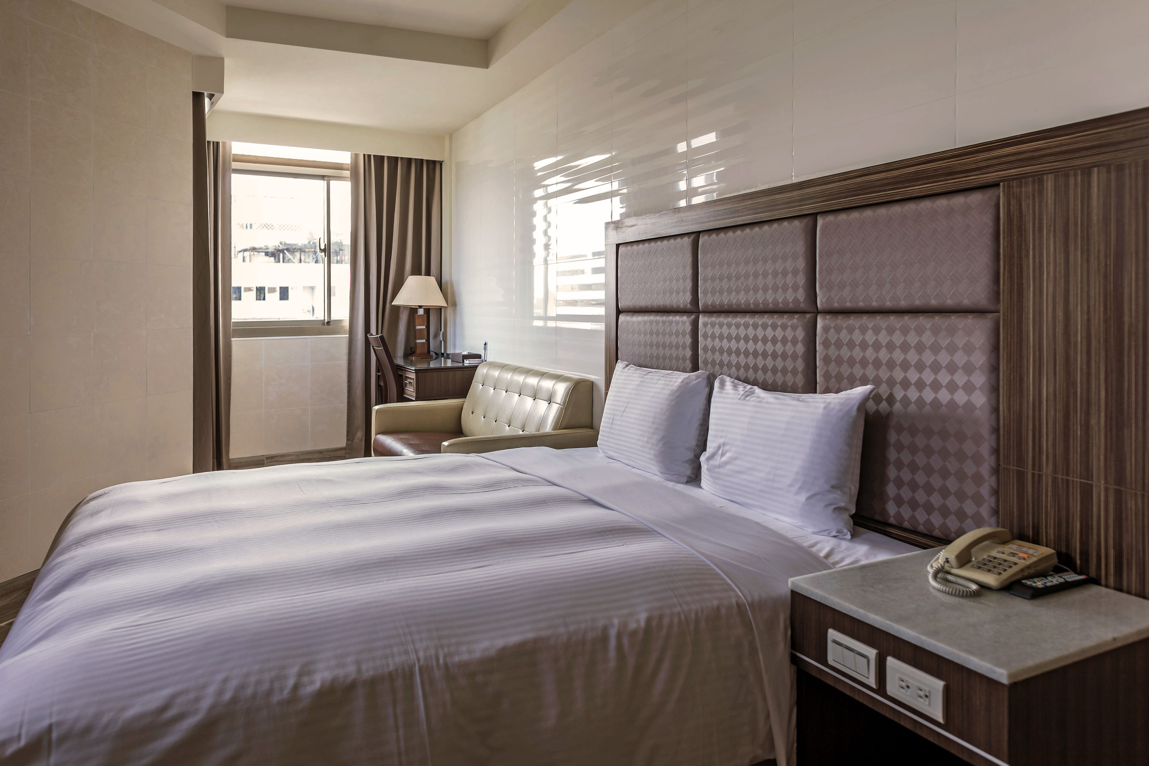 premium bedding, minibar, desk, iron/ironing board