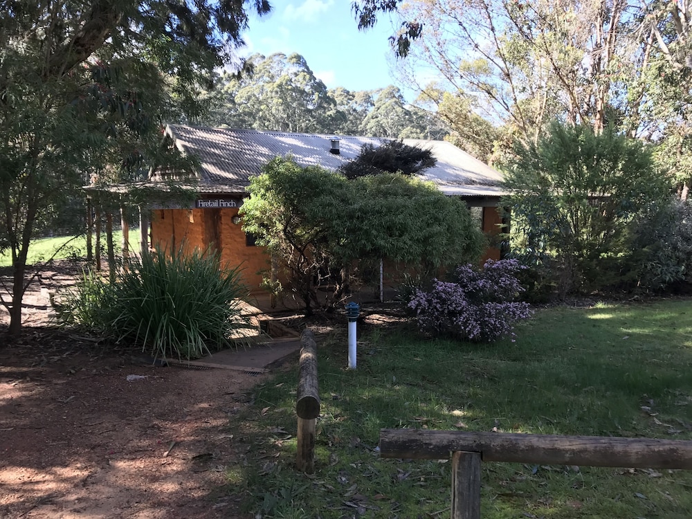 Pump Hill Farm Cottages by null