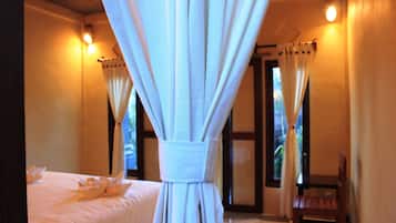 Kamar Double Standar | Seprai premium, meja kerja, dan Wi-Fi gratis