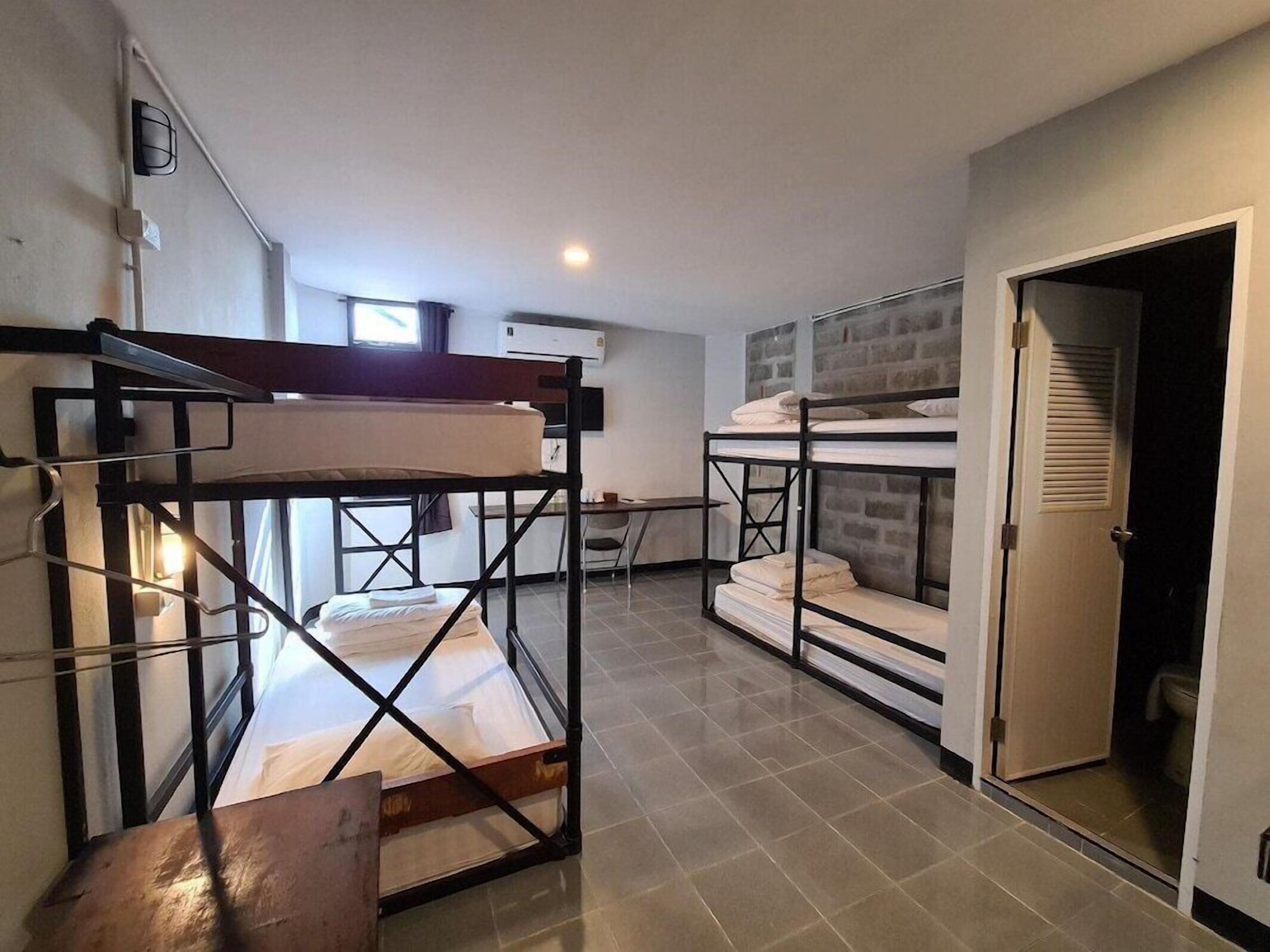 Premium bedding, individually furnished, desk, free WiFi