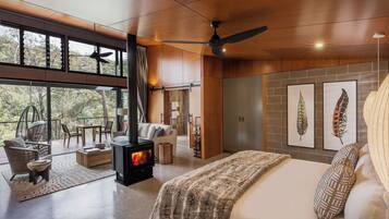 Luxury Suite, 1 King Bed, Balcony, Mountain View | Premium bedding, free minibar, individually decorated
