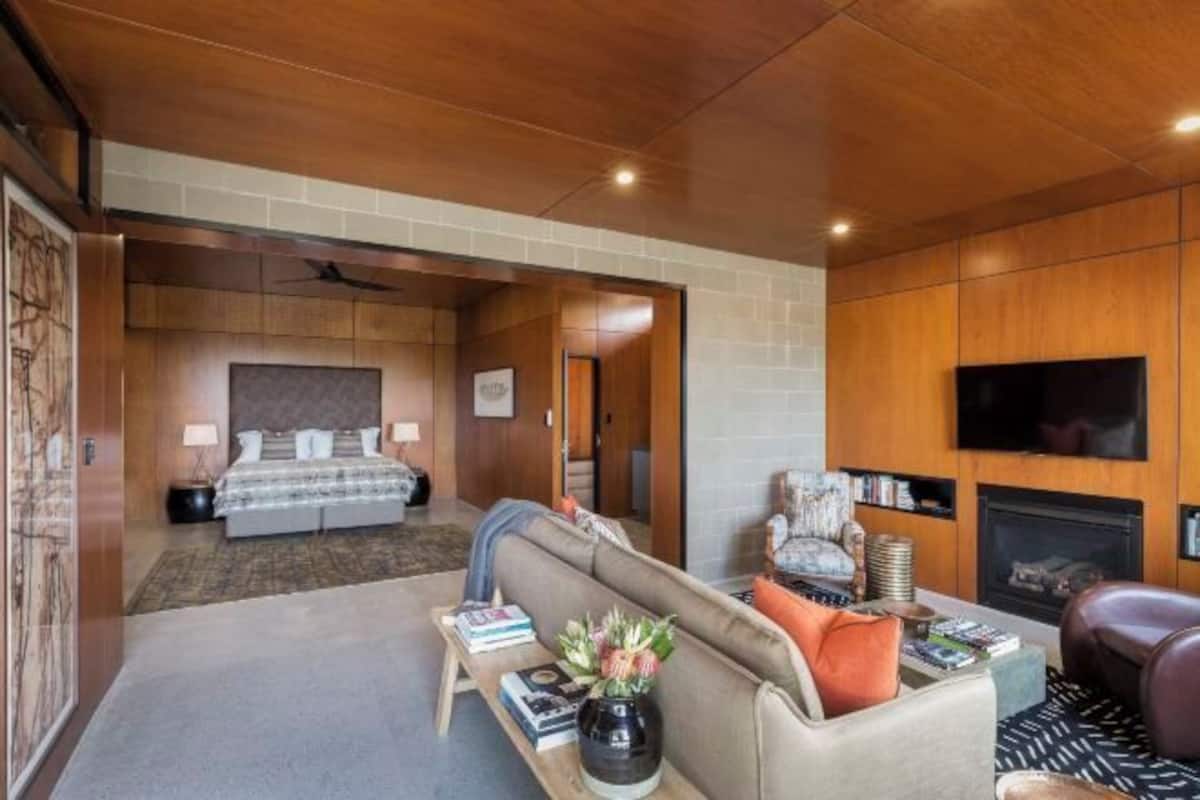 Ropa de cama de alta calidad y artículos del minibar gratis