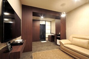 VIP | リビング エリア | 薄型テレビ