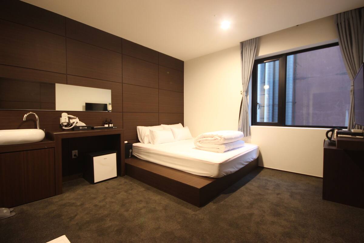 Double Room (A)
