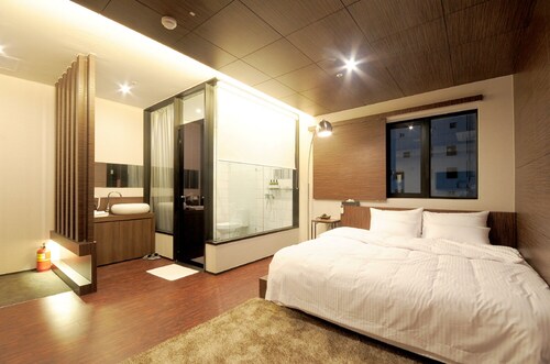 Nenne Boutique Hotel