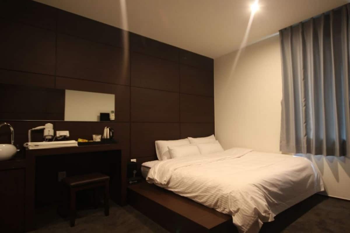 Tek Büyük Yataklı Oda (A) | Ücretsiz kablosuz İnternet