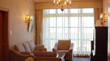 Cribs/infant beds
