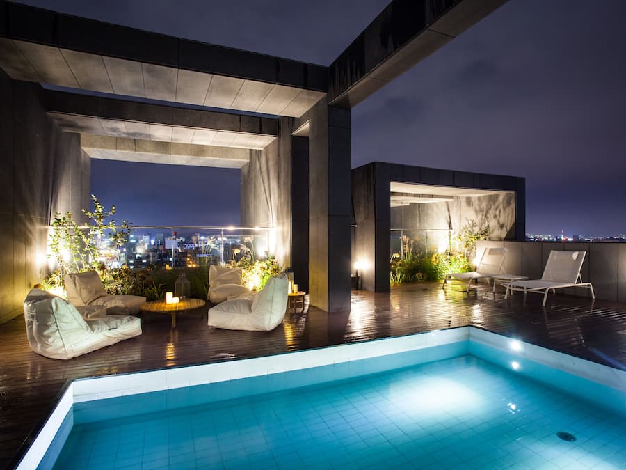 Seasonal outdoor pool