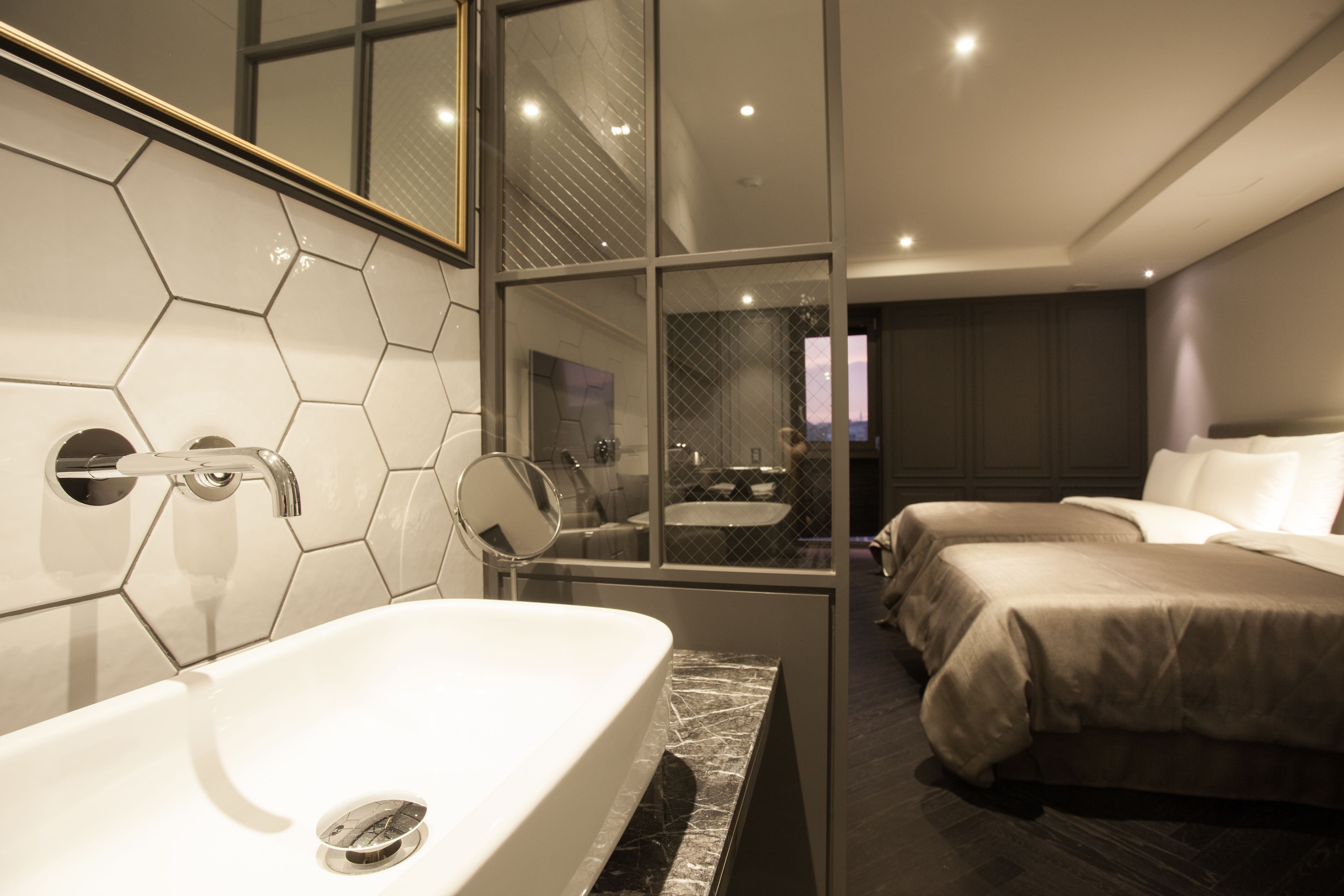 premium twin room | in-room safe, soundproofing, free wifi, bed sheets