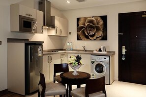 Familienapartment, 2 Schlafzimmer | Eigene Küche | Kühlschrank, Mikrowelle, Herdplatte, Wasserkocher