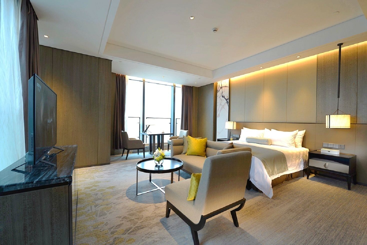 golden eagle panoramic room | view from room