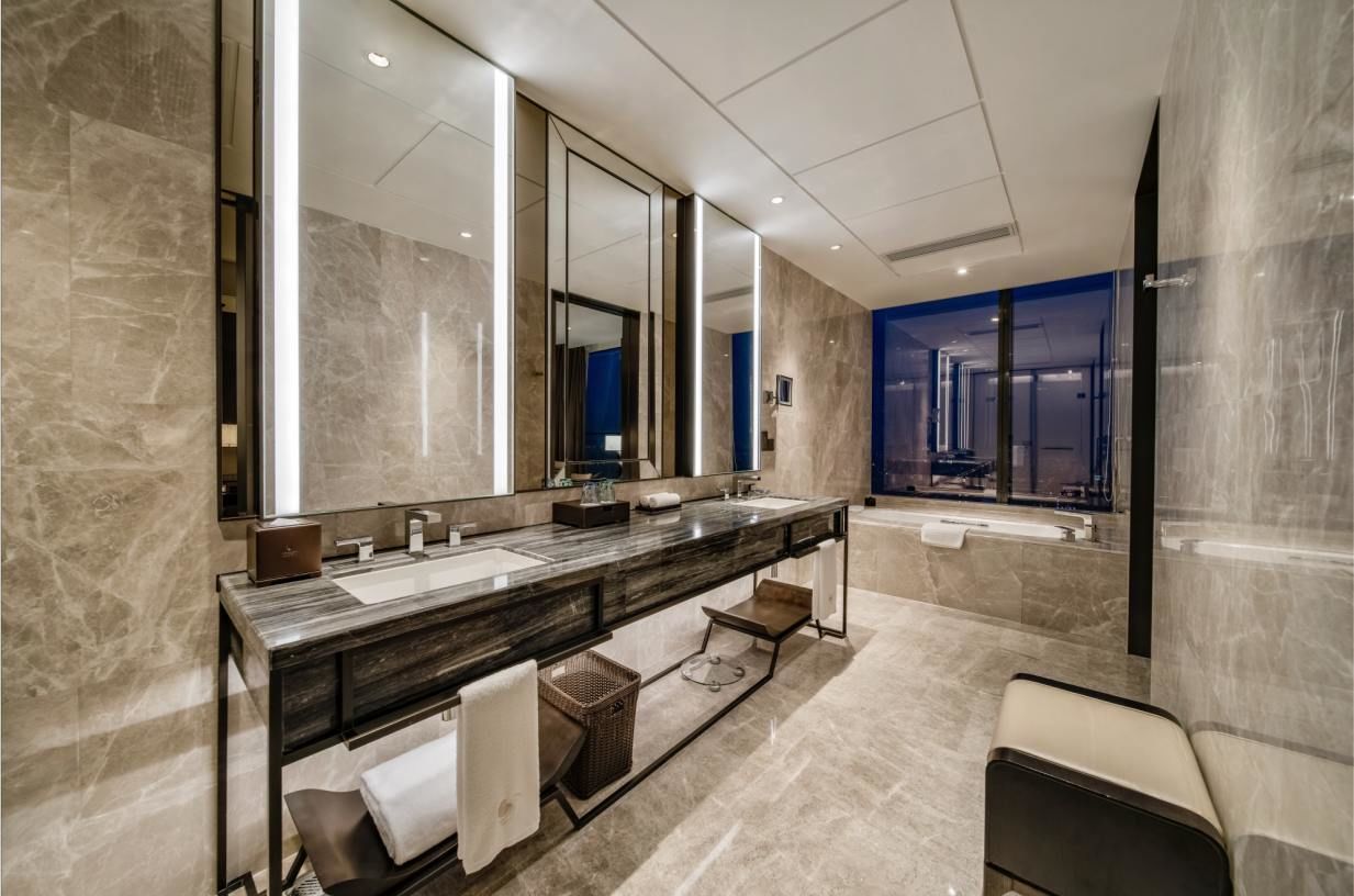 business king room with view | view from room