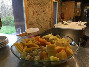 Free daily continental breakfast - Acquavilla House (Pombal)