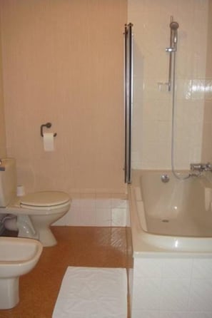 Hair dryer, towels