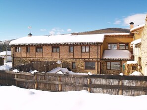 Exterior - Hotel Rural Piedra Abierta (San Cebrian de Muda)