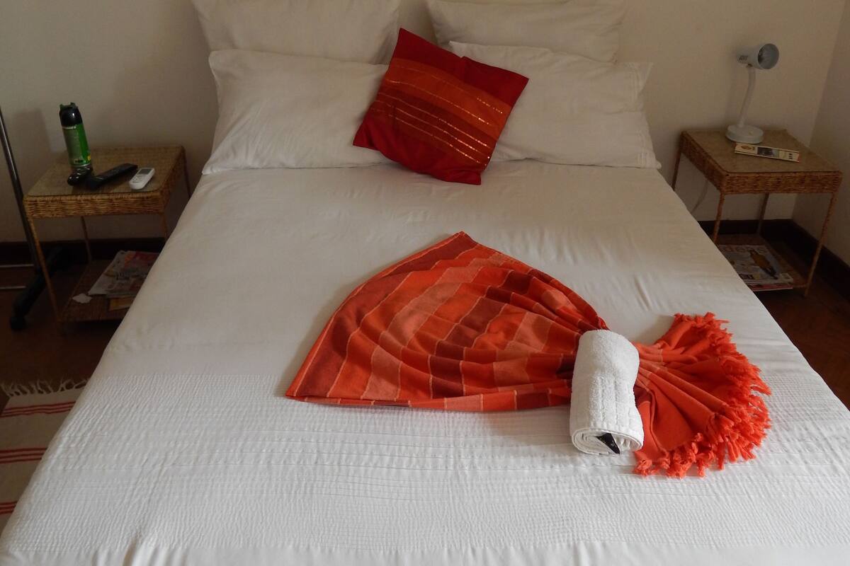 Laptop workspace, soundproofing, cots/infant beds, free WiFi