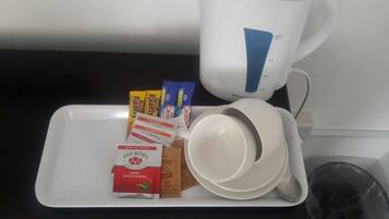 Free daily English breakfast