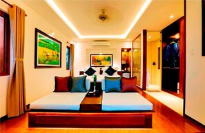 Premium bedding, minibar, in-room safe, individually decorated - Azumi Villa Hotel (Hoi An)