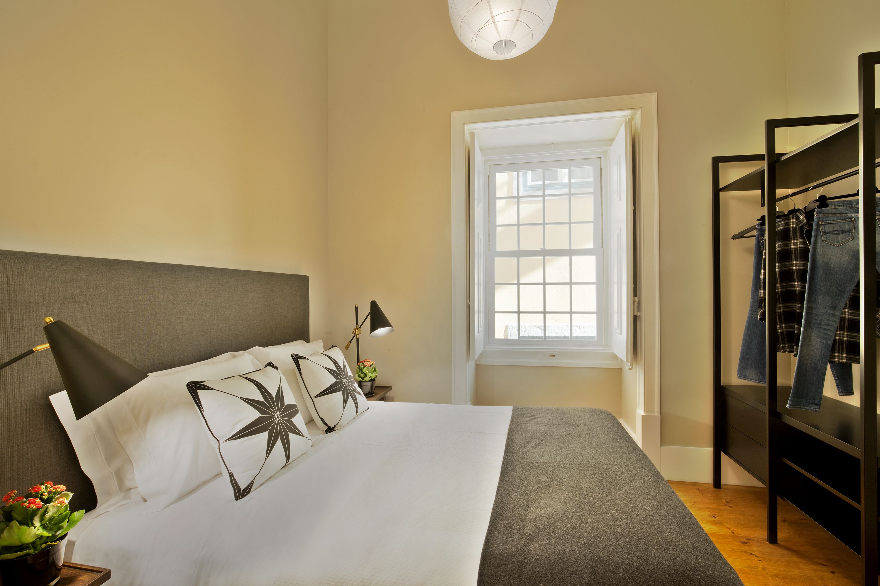 Apartment, 2 Bedrooms | Soundproofing, iron/ironing board, free WiFi