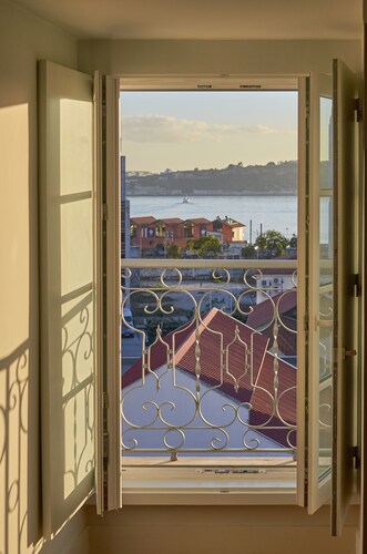 Lisbon Five Stars Apartments - Bica 246