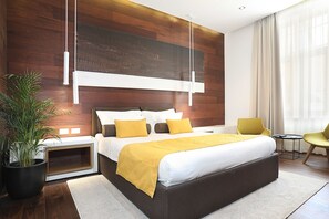 Quarto júnior | Roupas de cama antialérgicas, frigobar, cofres nos quartos