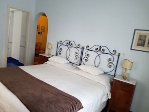 Habitación doble superior (Greta) | Ropa de cama de alta calidad, caja fuerte, escritorio y cunas gratuitas