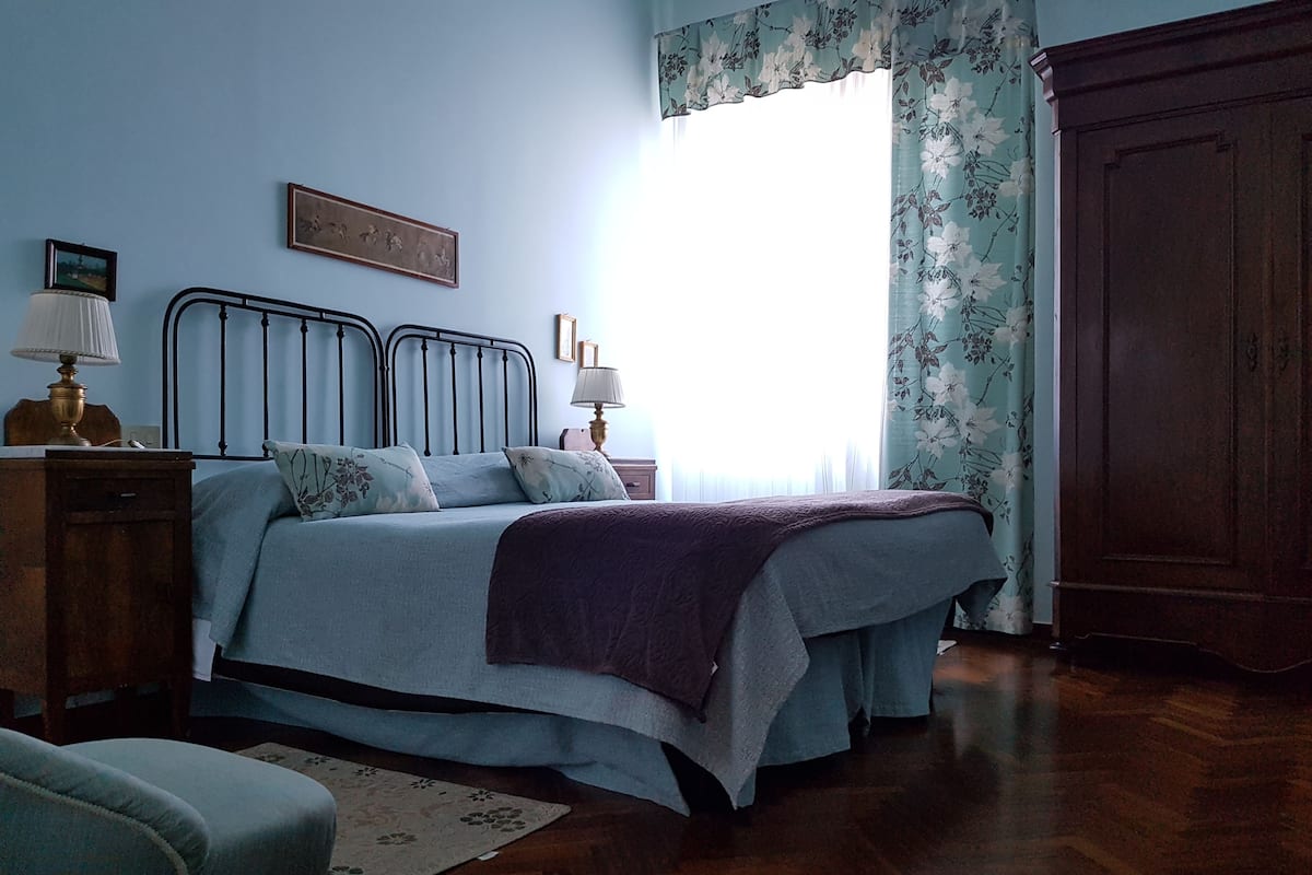 Habitación doble superior, mirando al mar (Eleonora) | Ropa de cama de alta calidad, caja fuerte, escritorio y cunas gratuitas