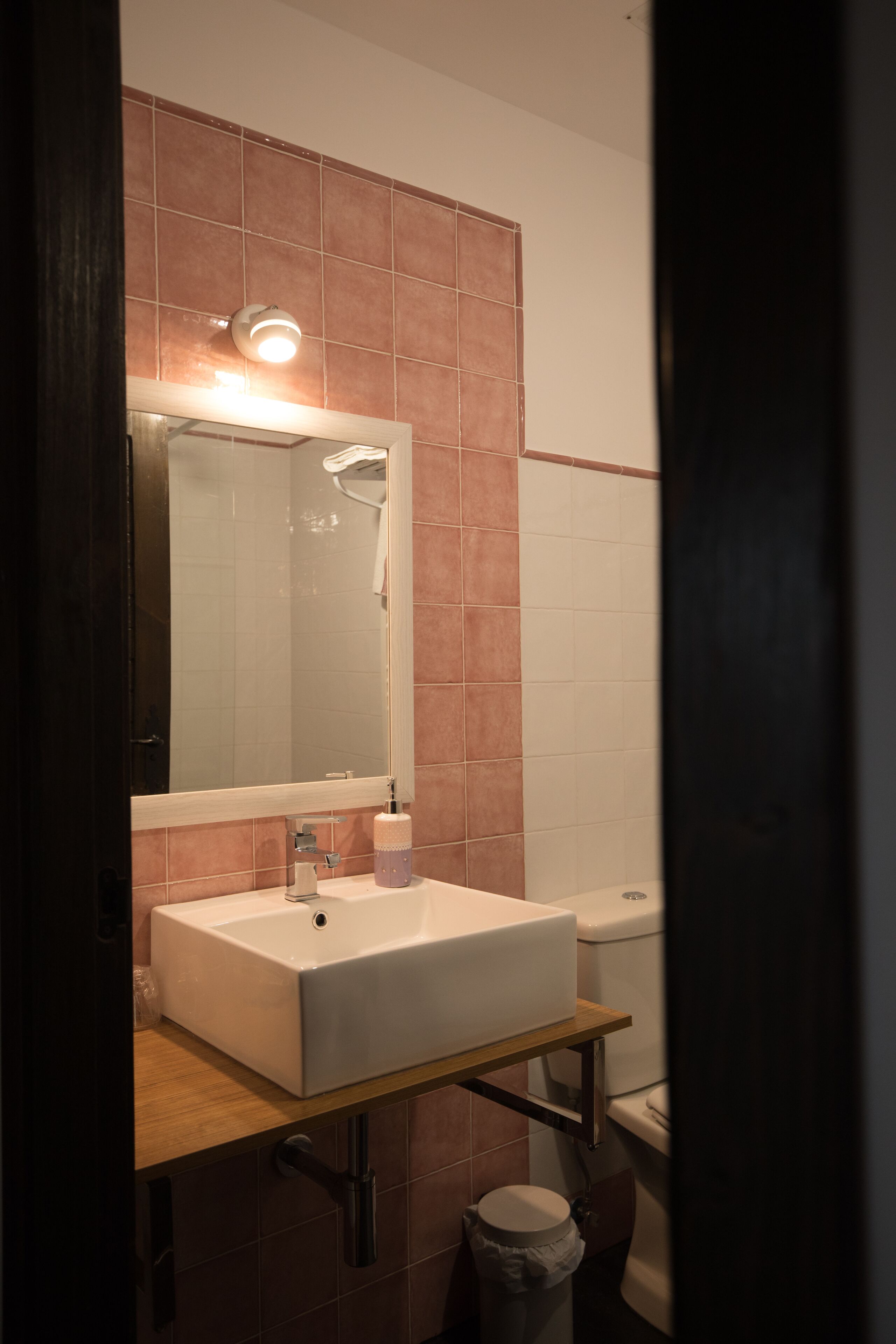 double room | individually decorated, individually furnished, free wifi, bed sheets