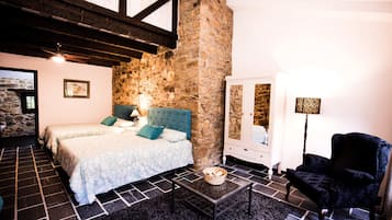 Decoración personalizada, muebles diferentes y wifi gratis
