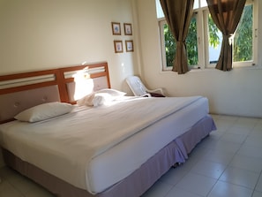 Standard Double Room | Desk, free WiFi, bed sheets - Casa Holiday Hotel (Phitsanulok)