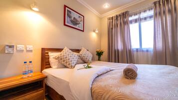 In-room safe, desk, soundproofing, free WiFi