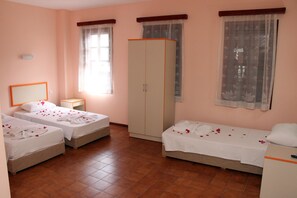 Desk, free cots/infant beds, free WiFi