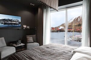 Suite de diseño, vistas al mar | Ropa de cama de alta calidad y colchones con acolchado adicional