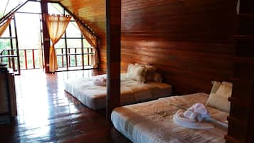 Habitación ejecutiva | Baño | Regadera, regadera tipo lluvia, amenidades de baño gratuitas