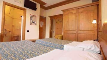 In-room safe, free WiFi, bed sheets