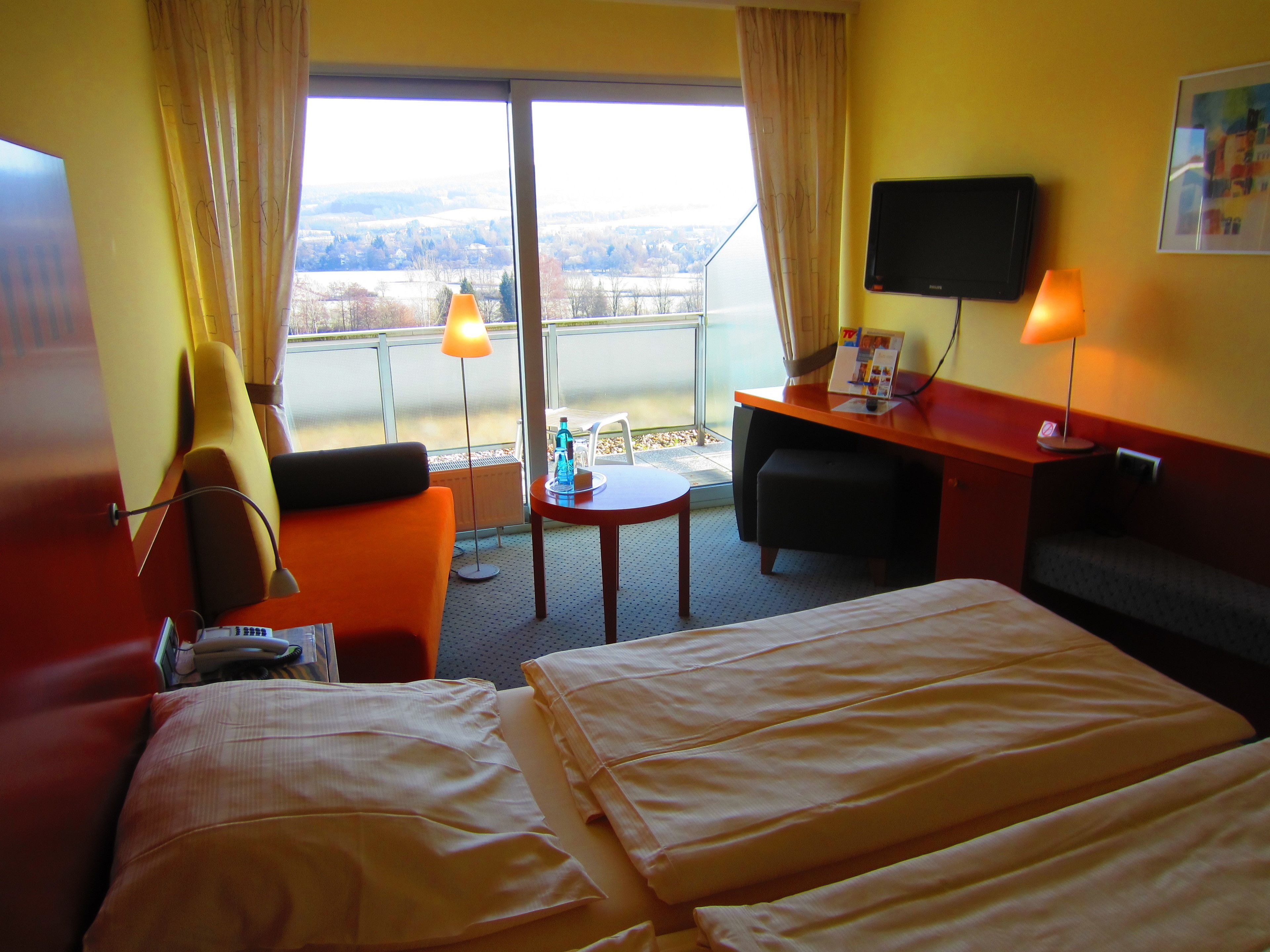 comfort double room, valley view | hypo-allergenic bedding, in-room safe, desk, cots/infant beds